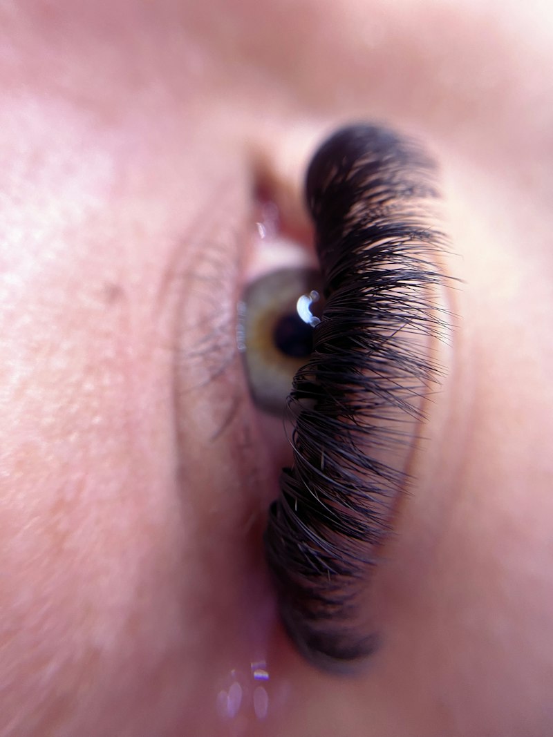 Volume eyelash extensions Sarasota